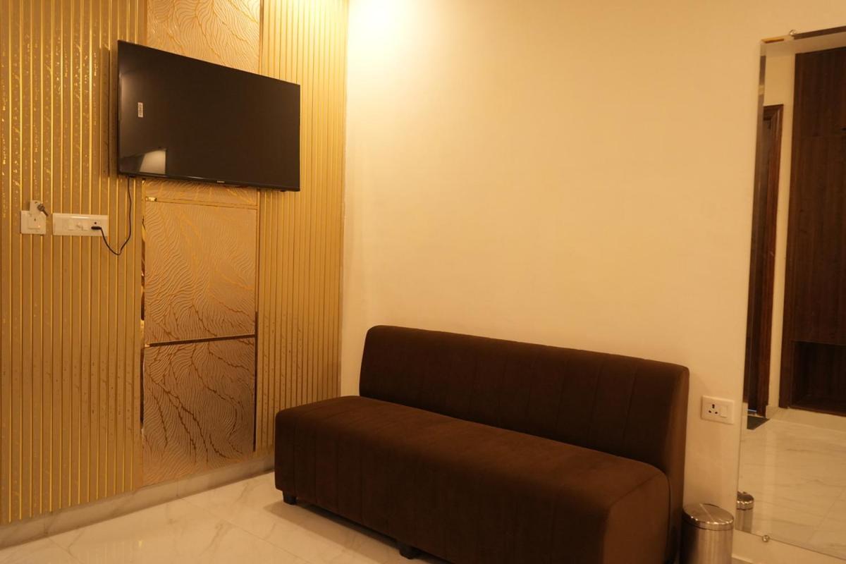 Hotel Golden Palace 러크나우 외부 사진