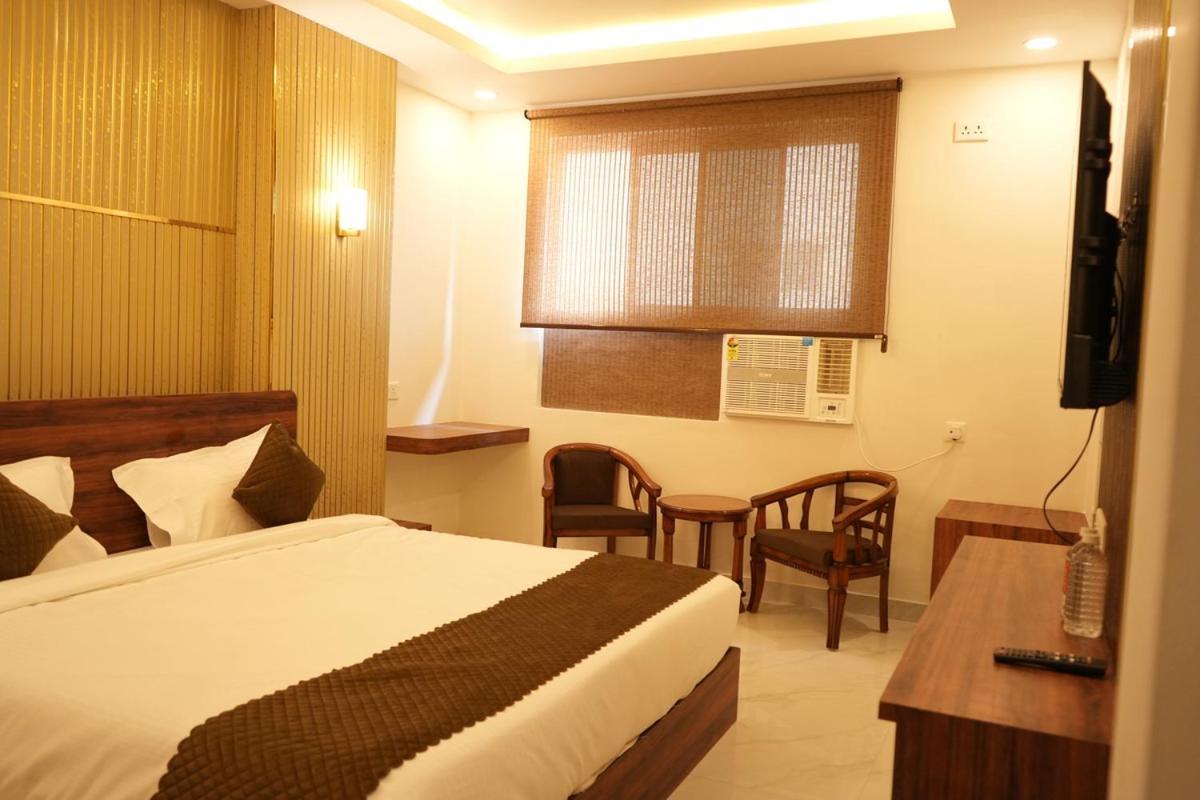 Hotel Golden Palace 러크나우 외부 사진