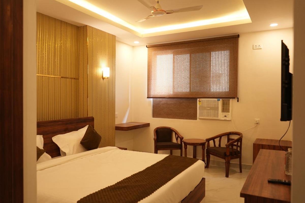 Hotel Golden Palace 러크나우 외부 사진