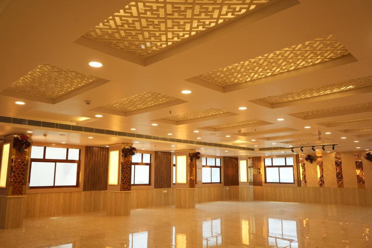 Hotel Golden Palace 러크나우 외부 사진